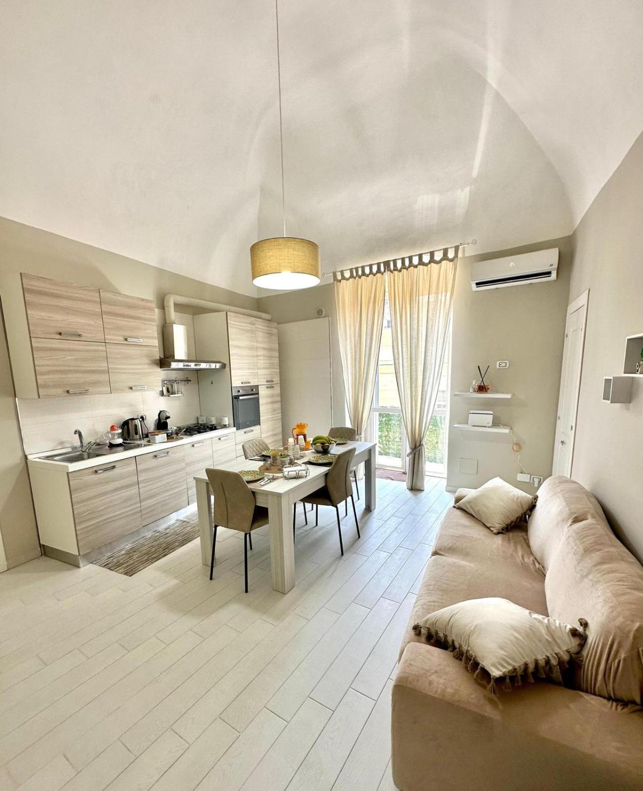 B&B La Reggia Del Sol ตรานิ ภายนอก รูปภาพ
